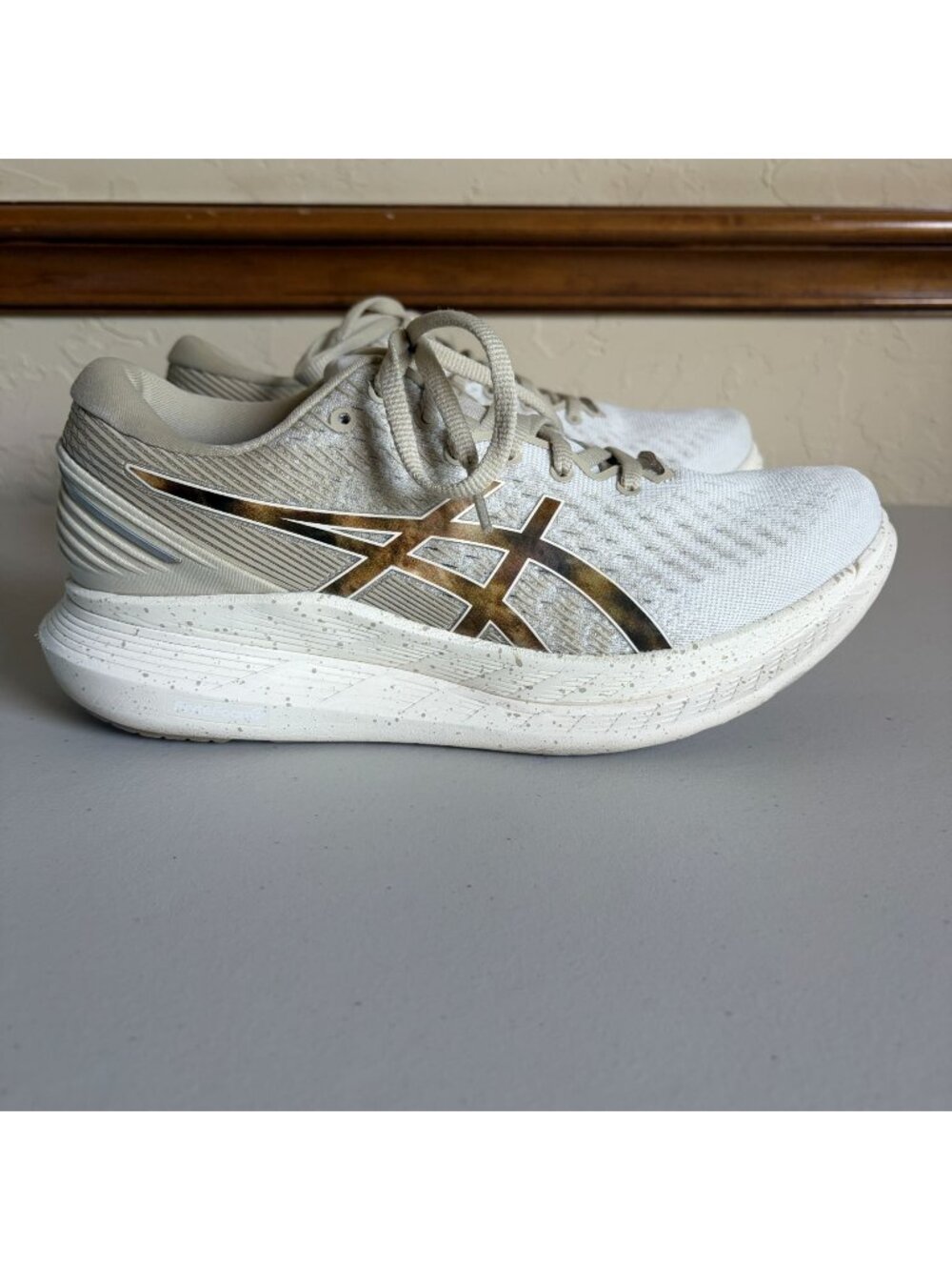 Asics GlideRide 2 Running Shoes Men's US 8 Athletic Cream/Putty Earth Day Color